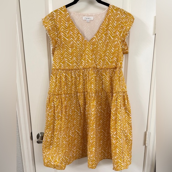 THML Dresses & Skirts - THML Yellow and White Chevron Women's Dress